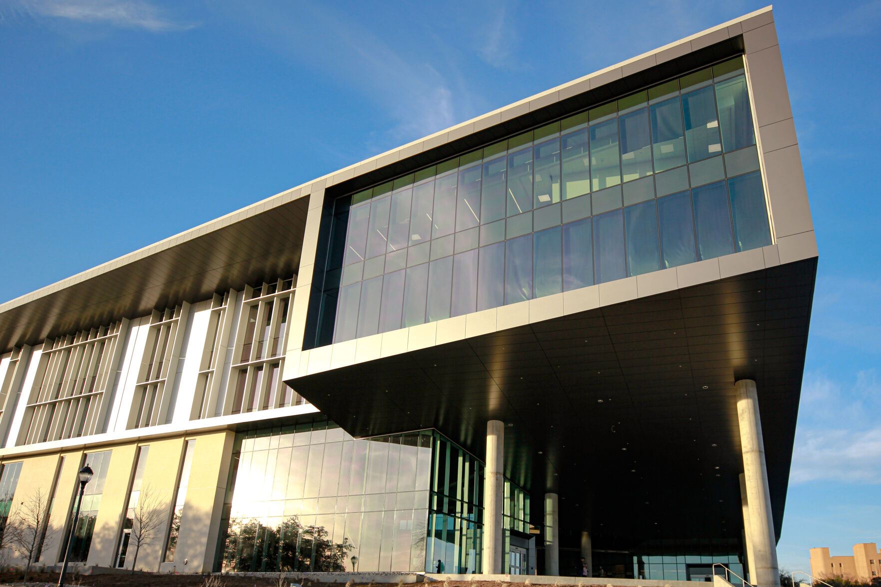 School of Social Work and Smart Hospital building opens after three years of development